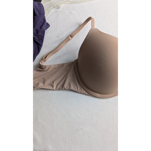 Lot 2 Victoria's secret Bra's muted purple and beige both 32D T shirt pushup EUC - Picture 9 of 13